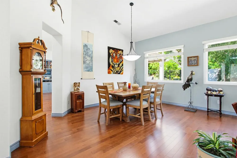 2194 Stone Castle Fallbrook, CA 92028