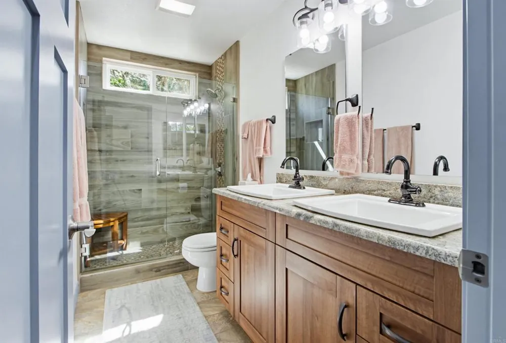 2194 Stone Castle Fallbrook, CA 92028