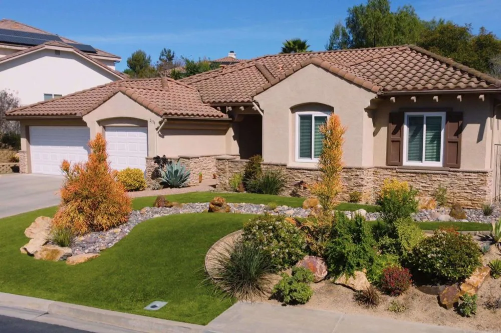 2194 Stone Castle Fallbrook, CA 92028