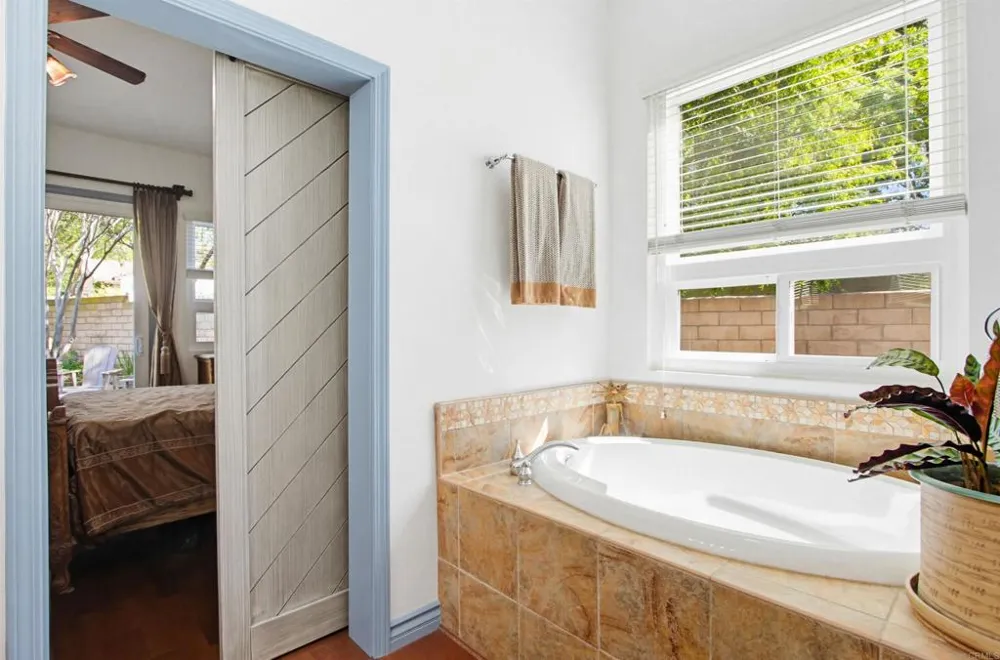 2194 Stone Castle Fallbrook, CA 92028