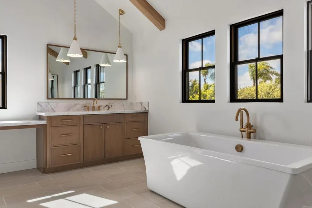 772 Conestoga Court Encinitas, CA 92024