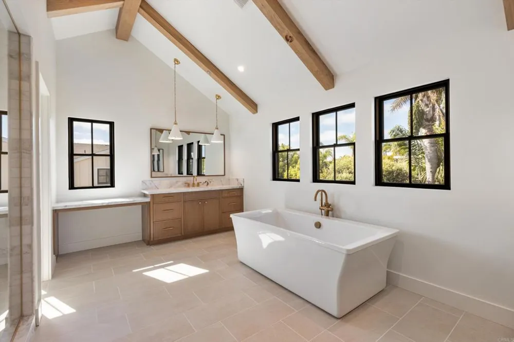 772 Conestoga Court Encinitas, CA 92024