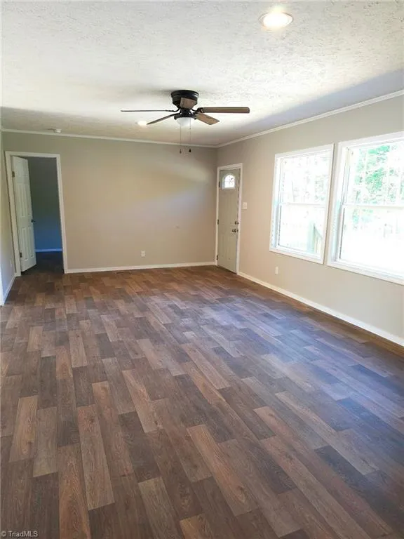 116 Brookfield Drive Mount Airy, NC 27030