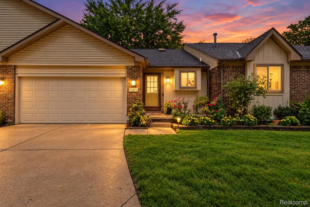 20473 Longwood Drive Clinton Charter Township, MI 48038