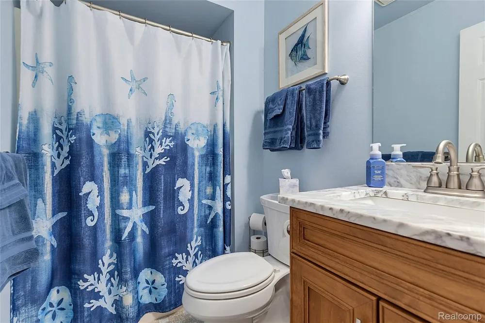 20473 Longwood Drive Clinton Charter Township, MI 48038