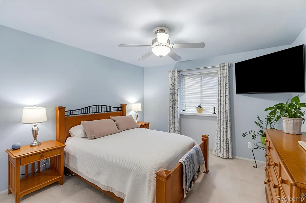 20473 Longwood Drive Clinton Charter Township, MI 48038