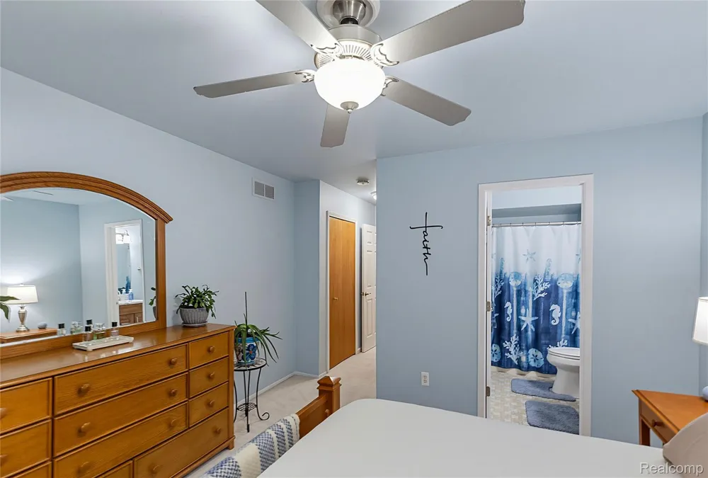 20473 Longwood Drive Clinton Charter Township, MI 48038