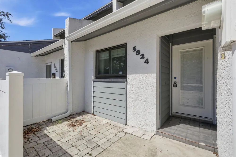 5824 IDLE FOREST PLACE Tampa, FL 33614