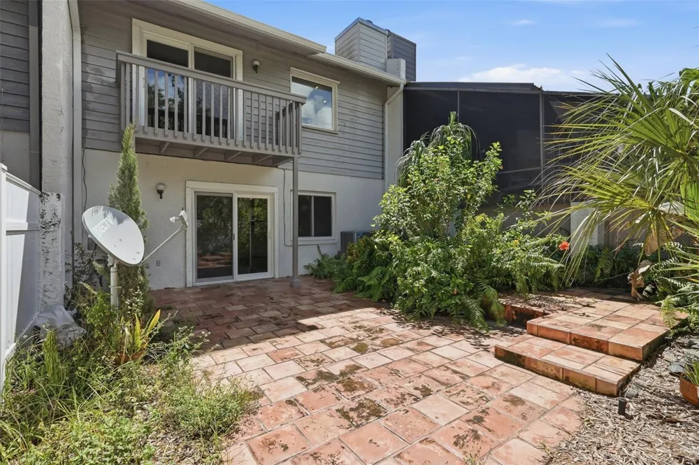 5824 IDLE FOREST PLACE Tampa, FL 33614