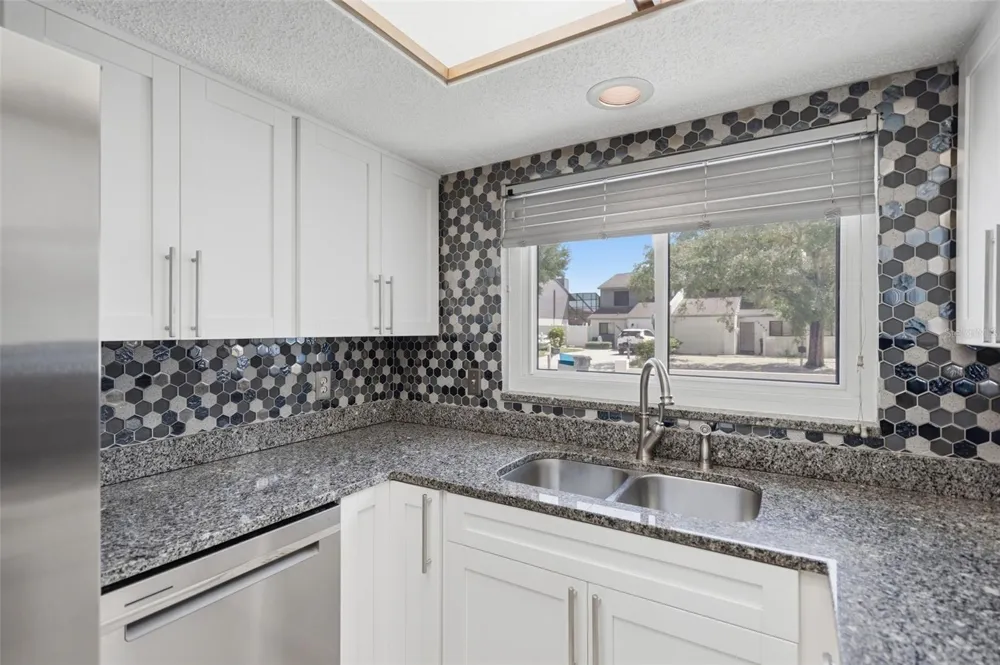 5824 IDLE FOREST PLACE Tampa, FL 33614