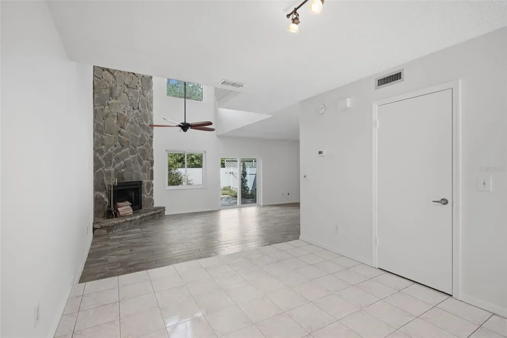 5824 IDLE FOREST PLACE Tampa, FL 33614