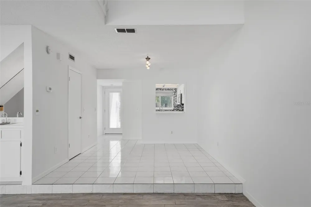 5824 IDLE FOREST PLACE Tampa, FL 33614