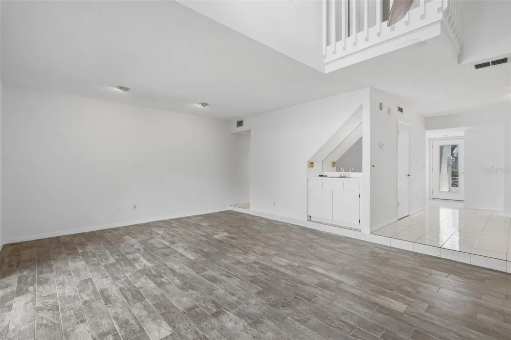 5824 IDLE FOREST PLACE Tampa, FL 33614