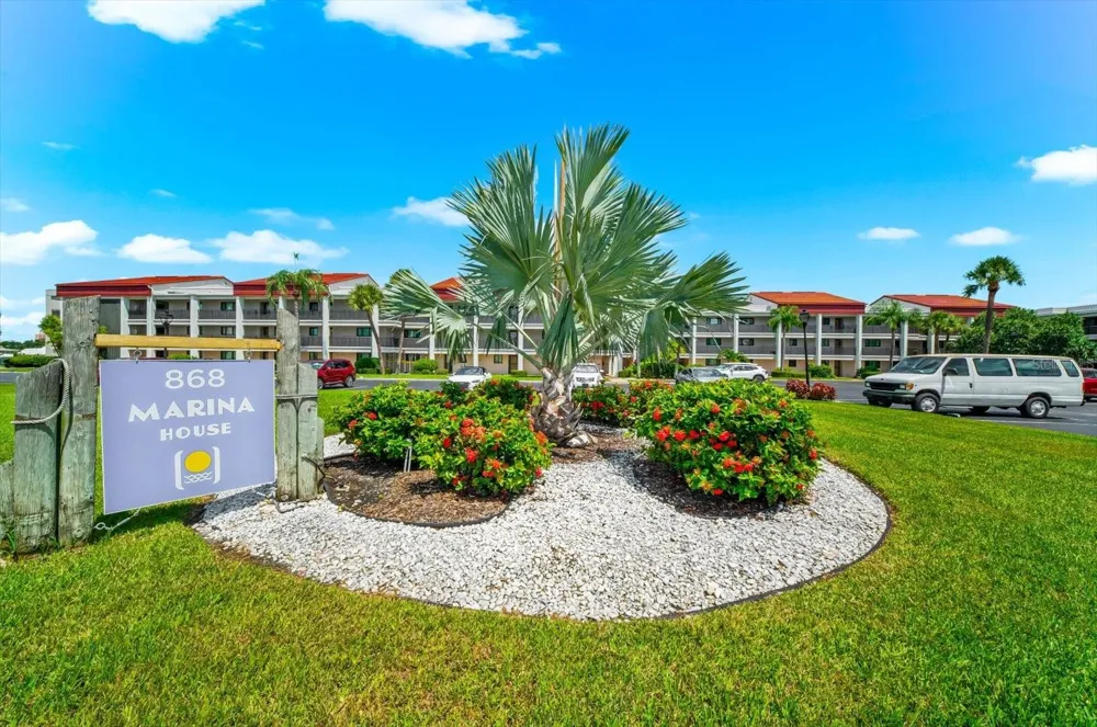868 BAYWAY BOULEVARD #307 Clearwater Beach, FL 33767