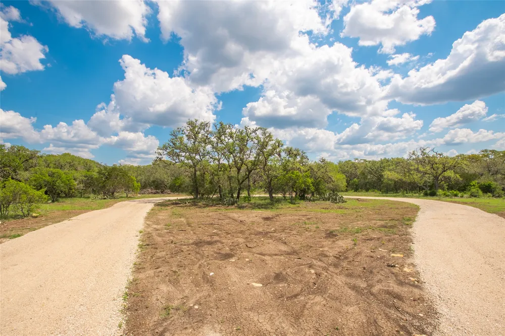 401 Bow Wood Drive Utopia, TX 78885
