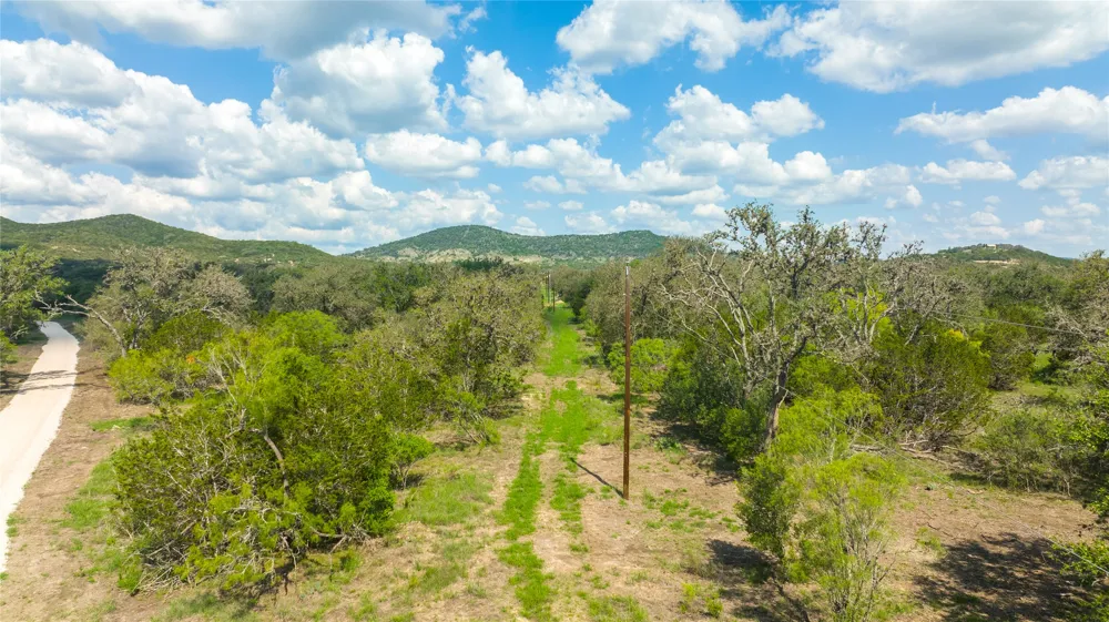 401 Bow Wood Drive Utopia, TX 78885