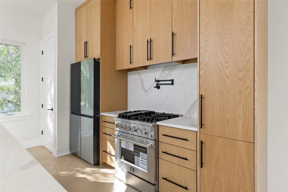 100 W Odell Street #3 Austin, TX 78752