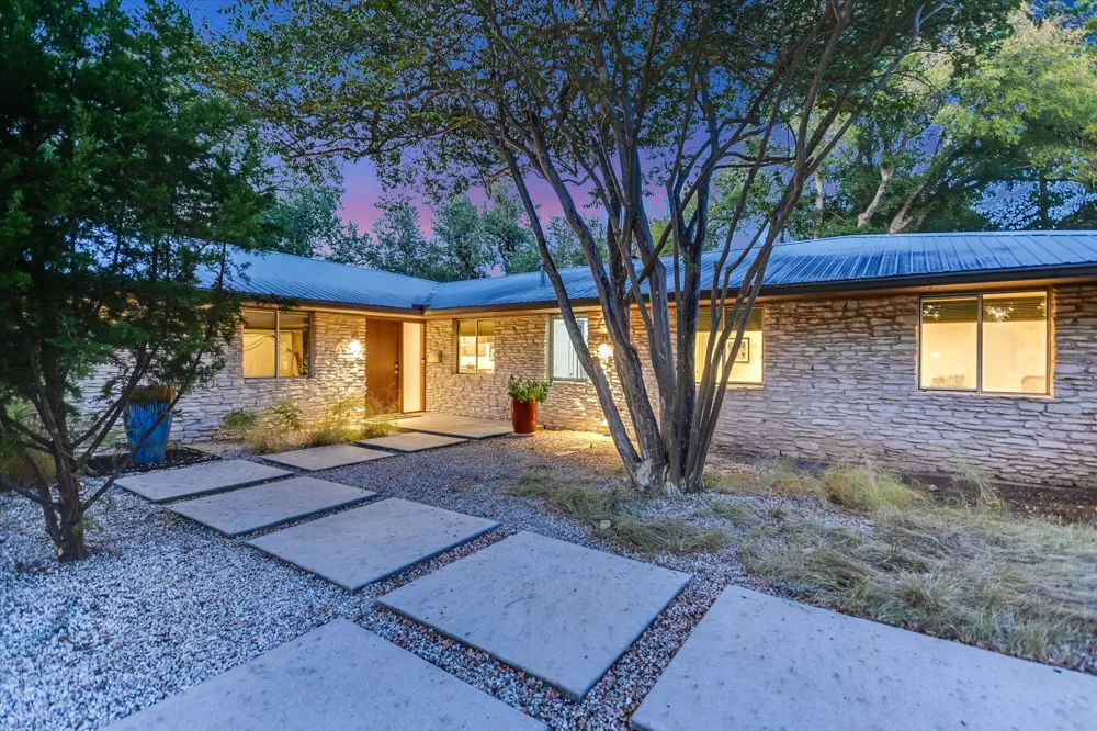 7101 Sungate Drive Austin, TX 78731