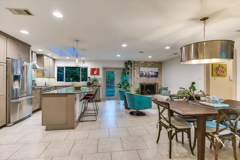 7101 Sungate Drive Austin, TX 78731