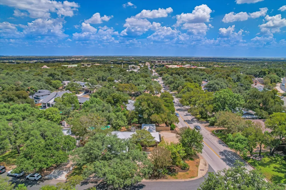 7101 Sungate Drive Austin, TX 78731