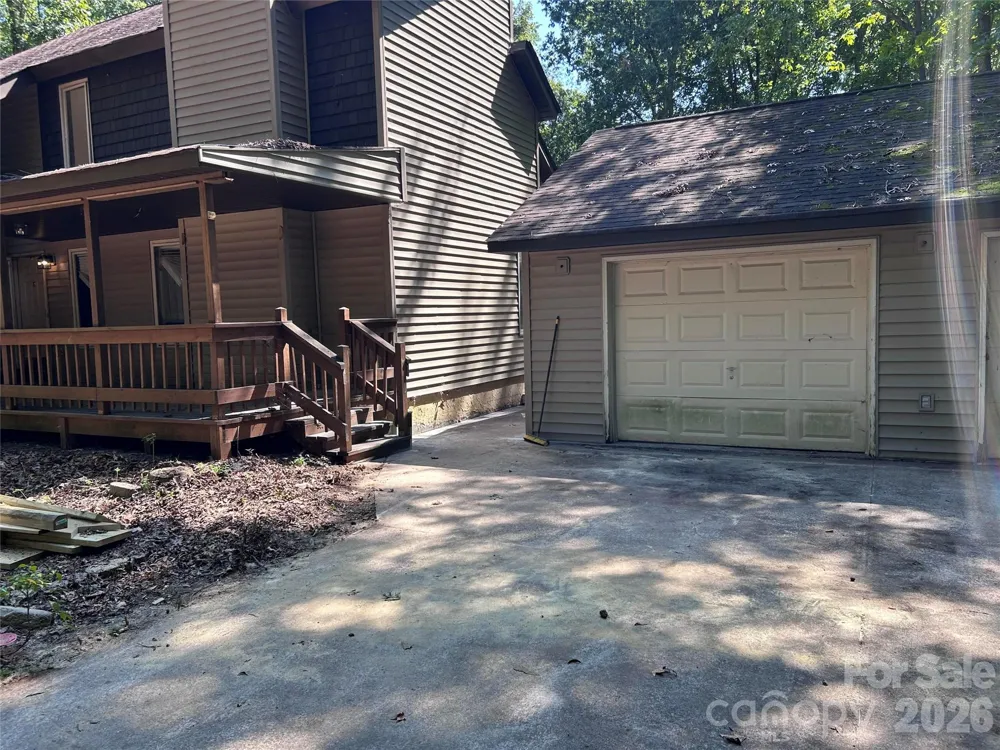 8209 Addison Drive Harrisburg, NC 28075