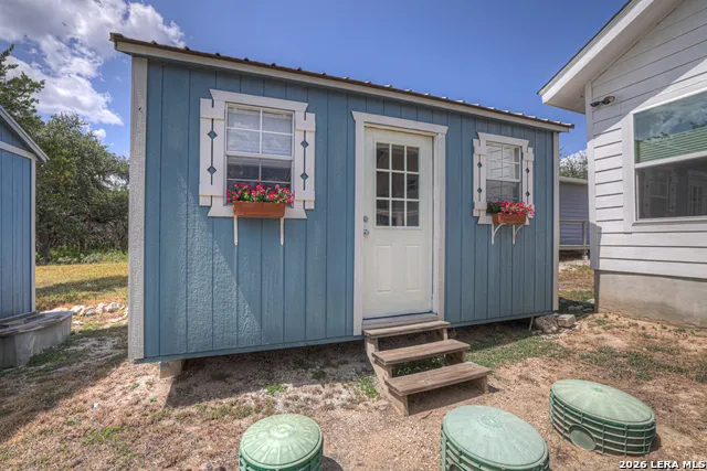 2870 Candlelight Canyon Lake, TX 78133