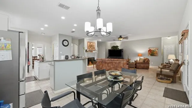 632 MISSION VIEW CT New Braunfels, TX 78130