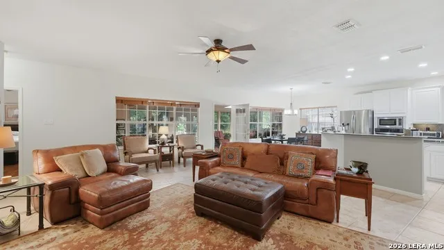 632 MISSION VIEW CT New Braunfels, TX 78130