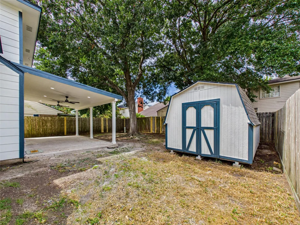 1922 Tipperary Drive Deer Park, TX 77536