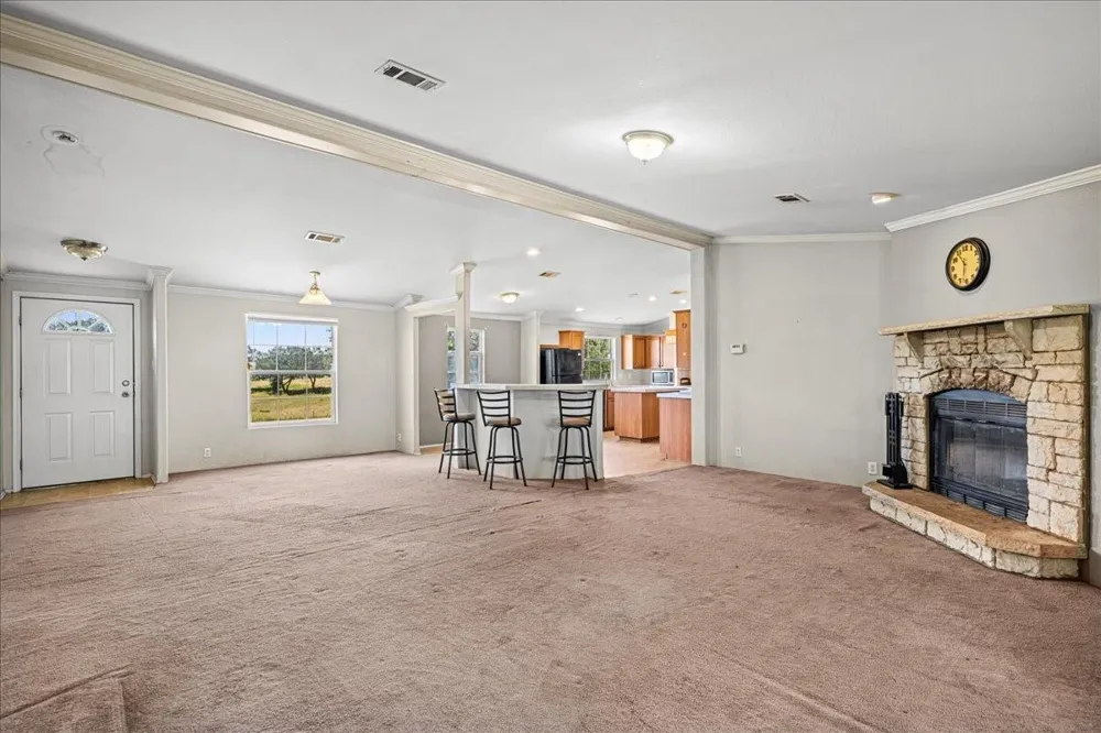 4852 Skull Creek Road Fayetteville, TX 78940