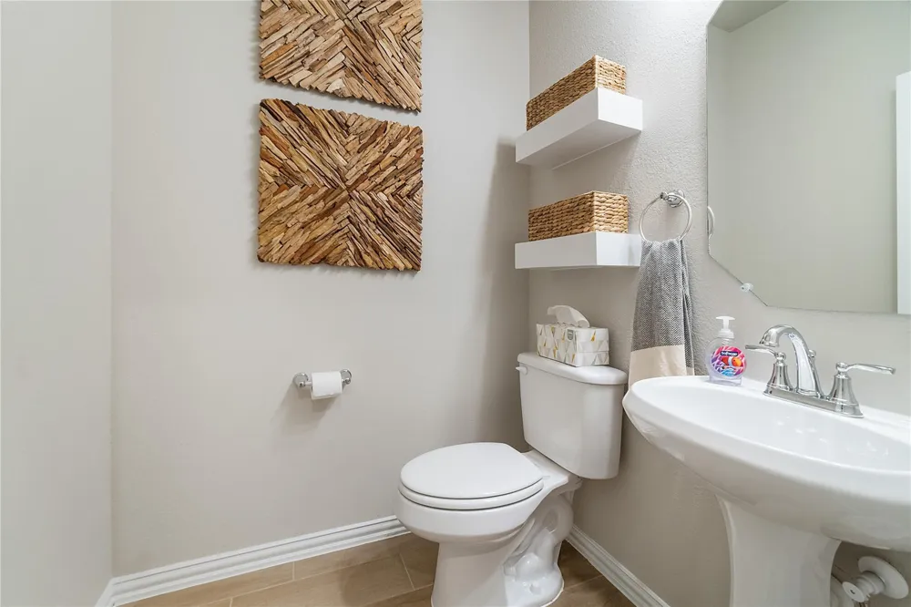 2307 Seven Oaks Boulevard #13 Tomball, TX 77375