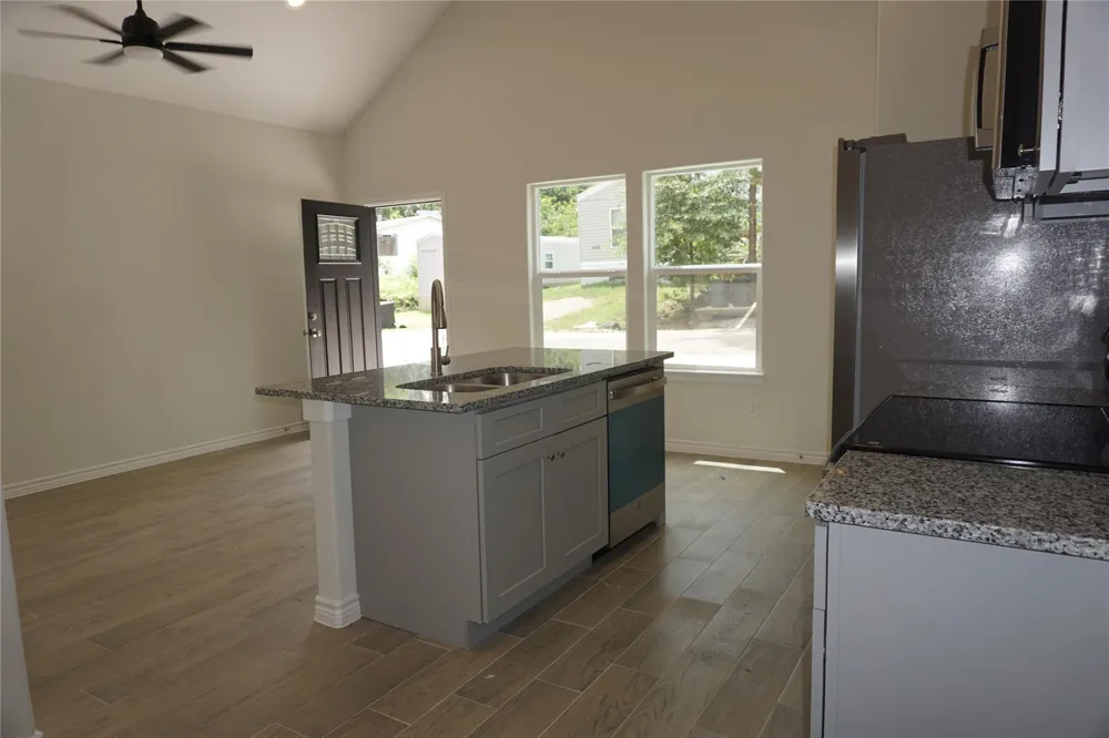 11652 Vistawood Willis, TX 77318
