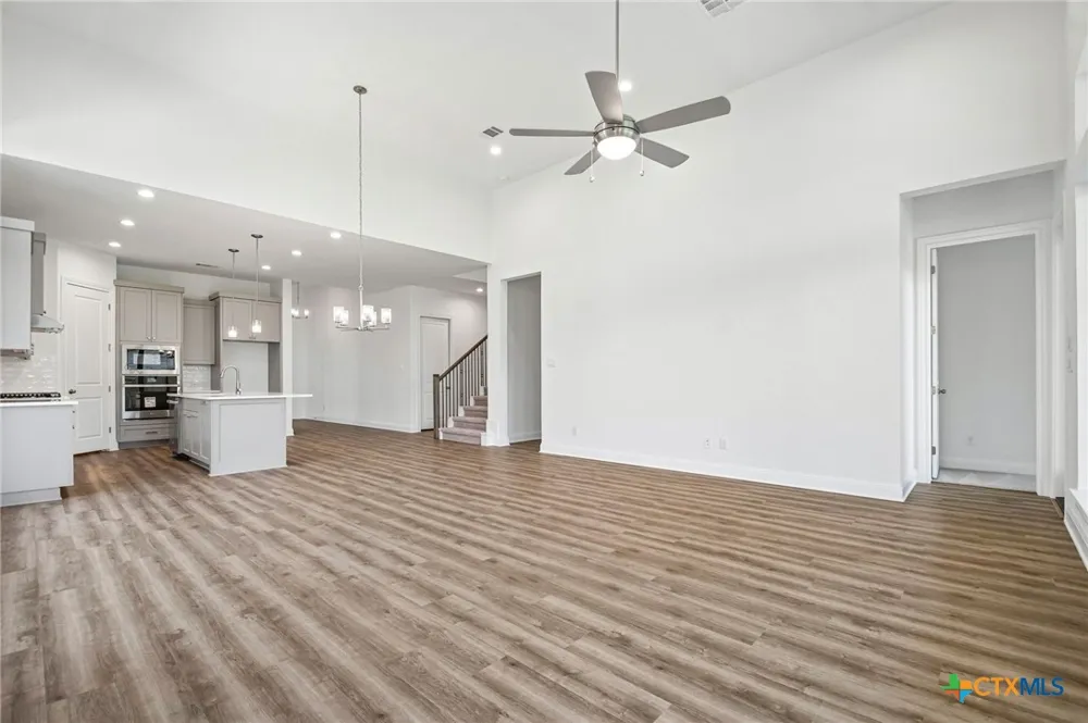 533 Prickly Poppy Loop Kyle, TX 78640