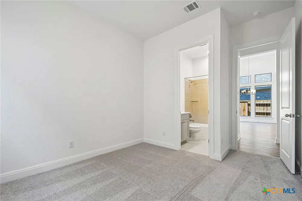 533 Prickly Poppy Loop Kyle, TX 78640