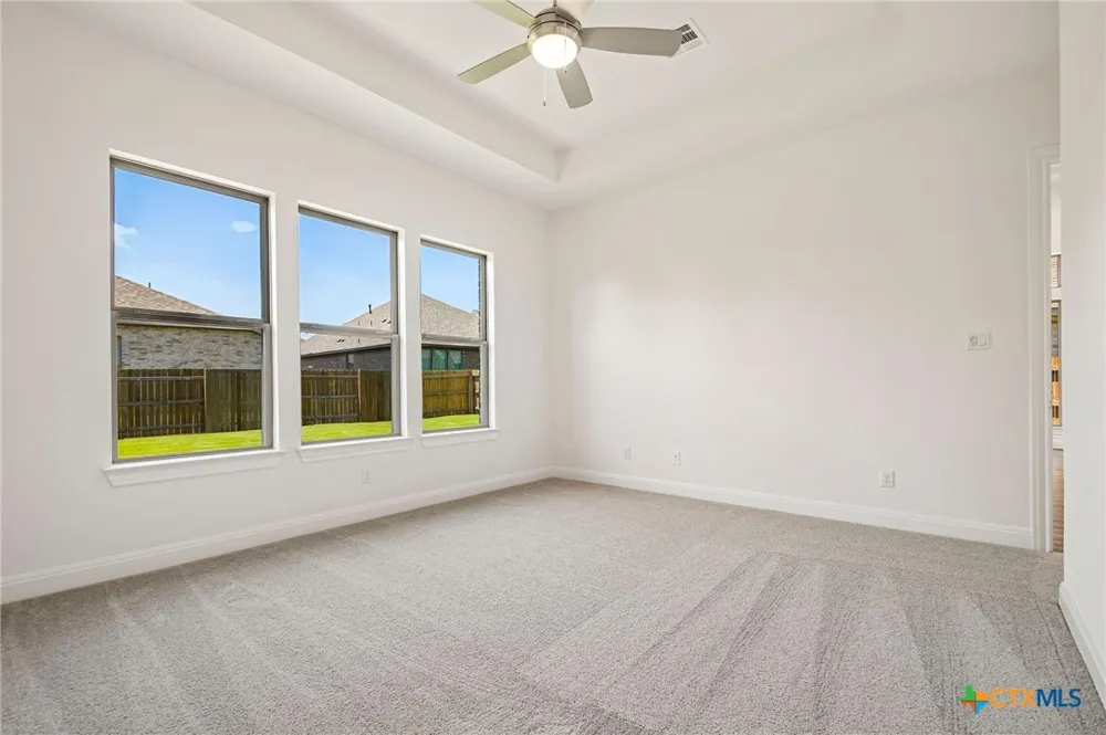533 Prickly Poppy Loop Kyle, TX 78640
