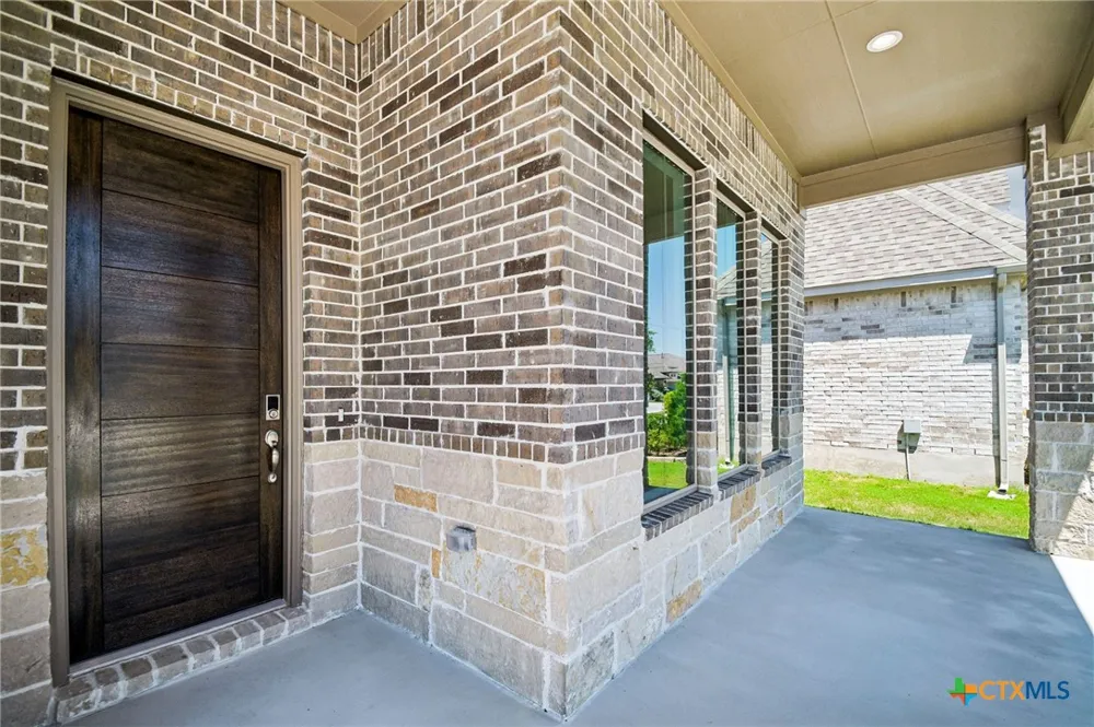 533 Prickly Poppy Loop Kyle, TX 78640