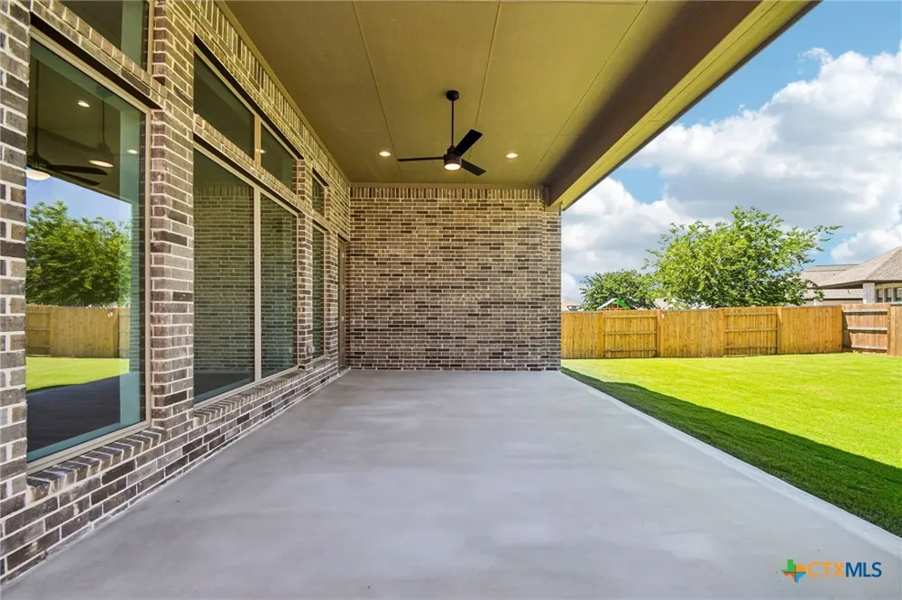 533 Prickly Poppy Loop Kyle, TX 78640