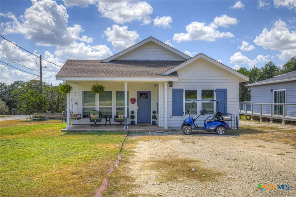 2870 Candlelight Drive Canyon Lake, TX 78133
