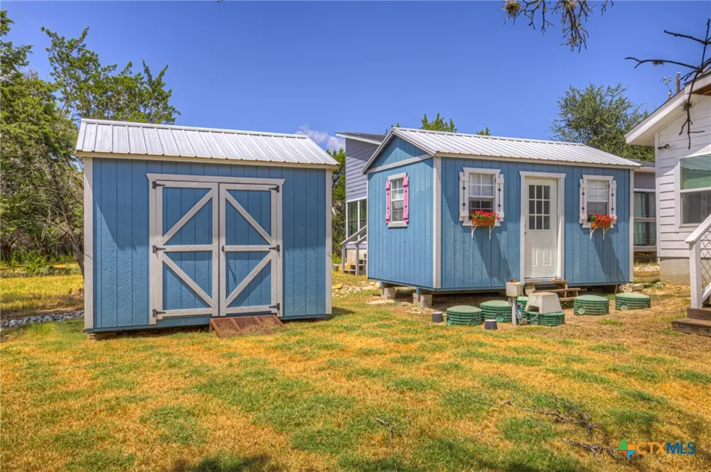 2870 Candlelight Drive Canyon Lake, TX 78133