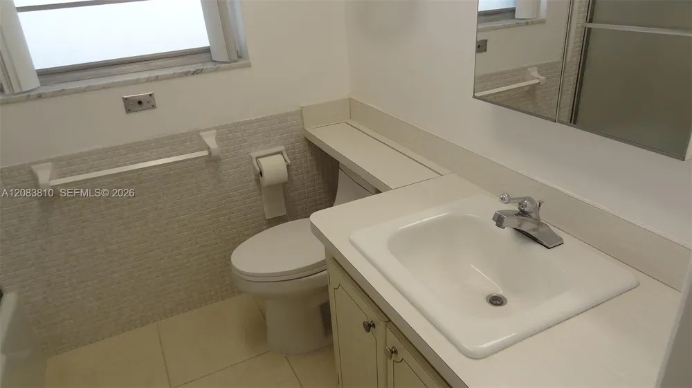700 Layne Blvd #319 Hallandale Beach, FL 33009