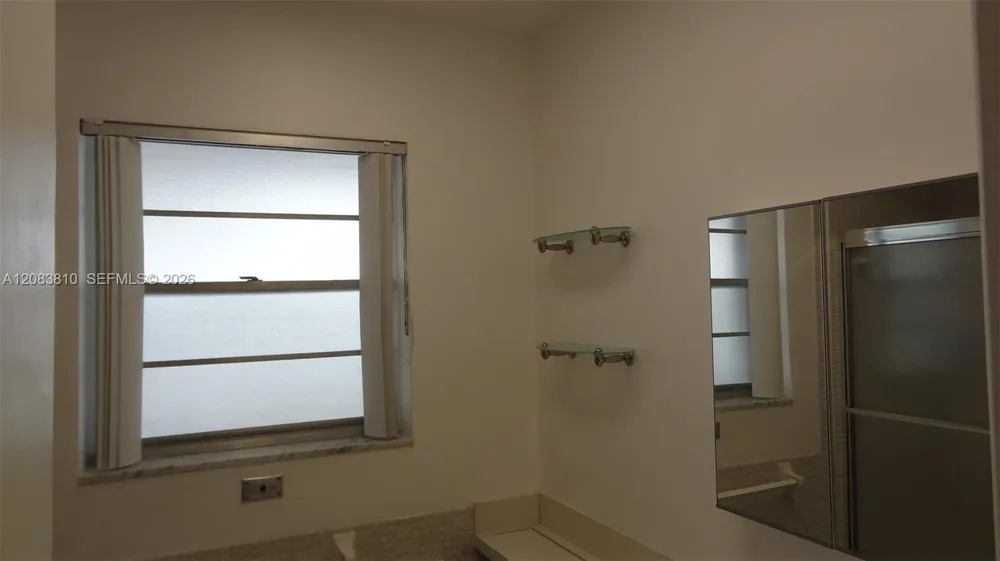 700 Layne Blvd #319 Hallandale Beach, FL 33009