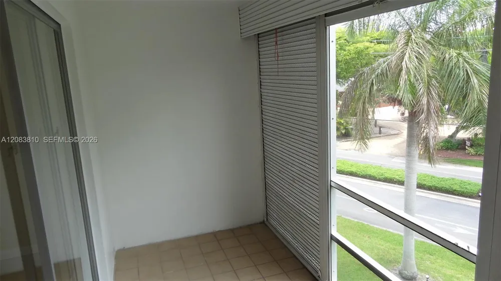 700 Layne Blvd #319 Hallandale Beach, FL 33009