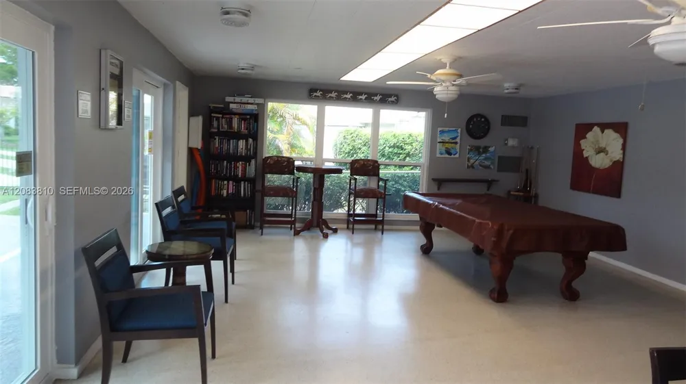 700 Layne Blvd #319 Hallandale Beach, FL 33009