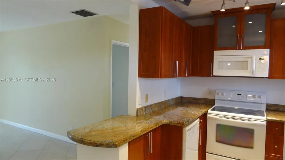 700 Layne Blvd #319 Hallandale Beach, FL 33009