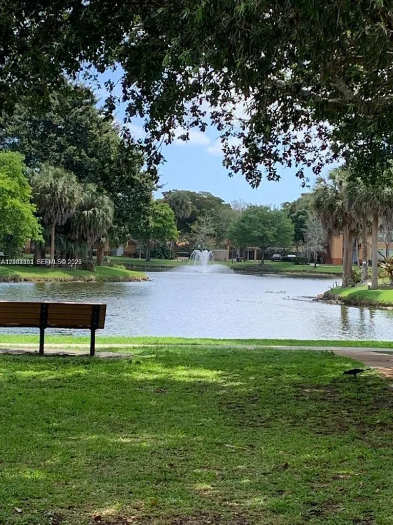 10765 Cleary Blvd #203 Plantation, FL 33324