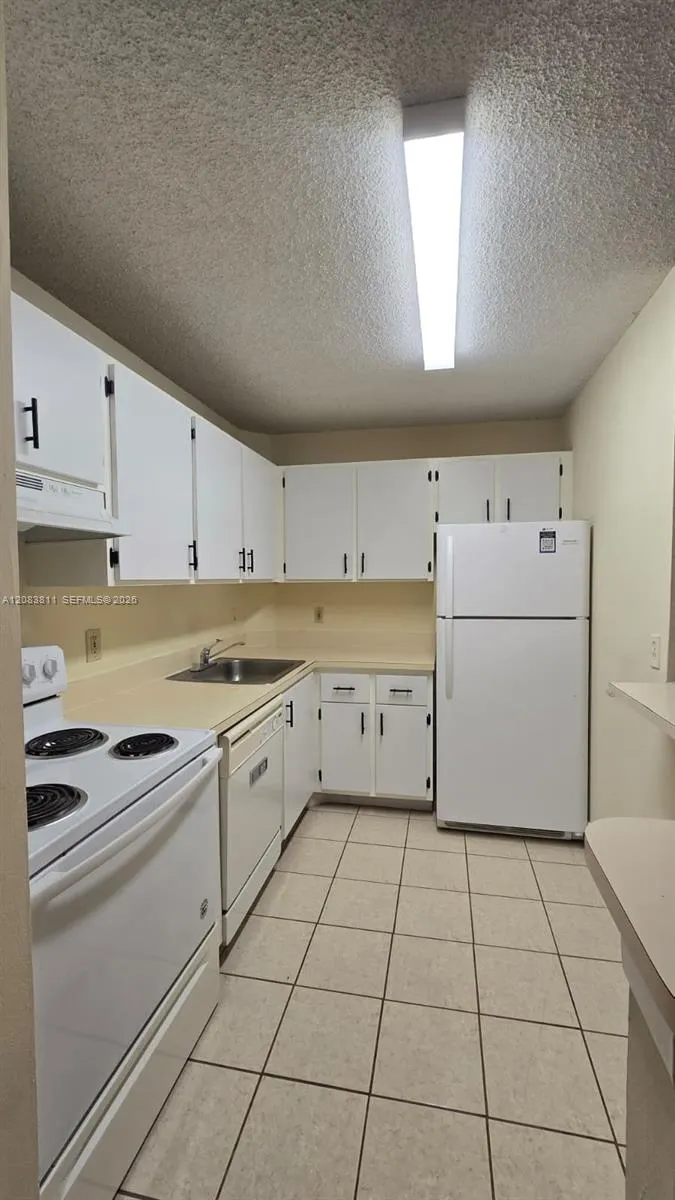 10765 Cleary Blvd #203 Plantation, FL 33324
