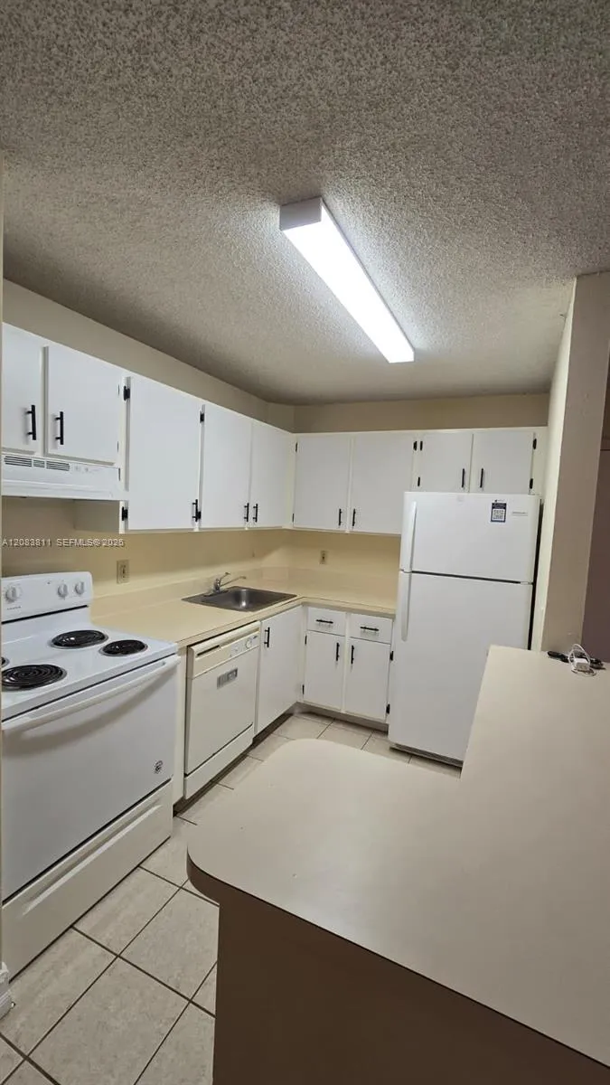 10765 Cleary Blvd #203 Plantation, FL 33324
