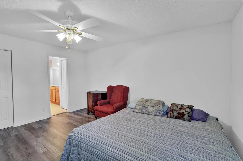 8400 LAGOS DE CAMPO BOULEVARD #305 Tamarac, FL 33321