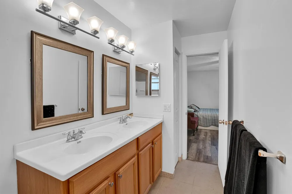 8400 LAGOS DE CAMPO BOULEVARD #305 Tamarac, FL 33321