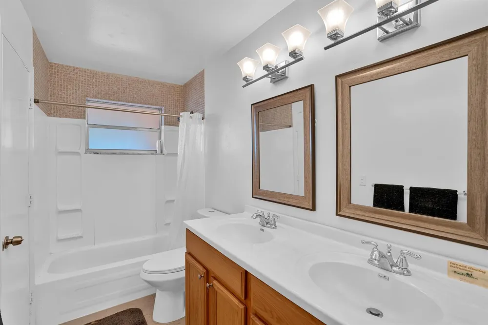 8400 LAGOS DE CAMPO BOULEVARD #305 Tamarac, FL 33321